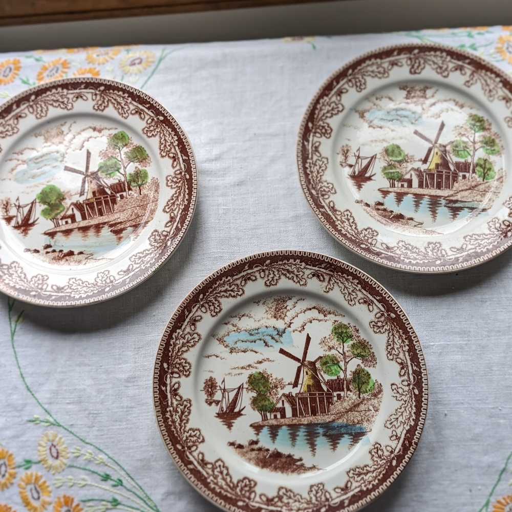 Ironstone Ware Japanese windmill dinner plates (3)